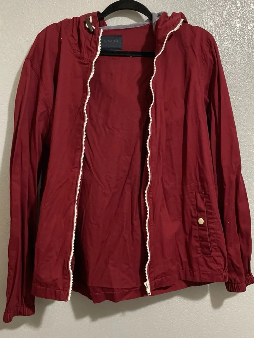 Nomad Men's Hooded Windbreaker in Burgundy